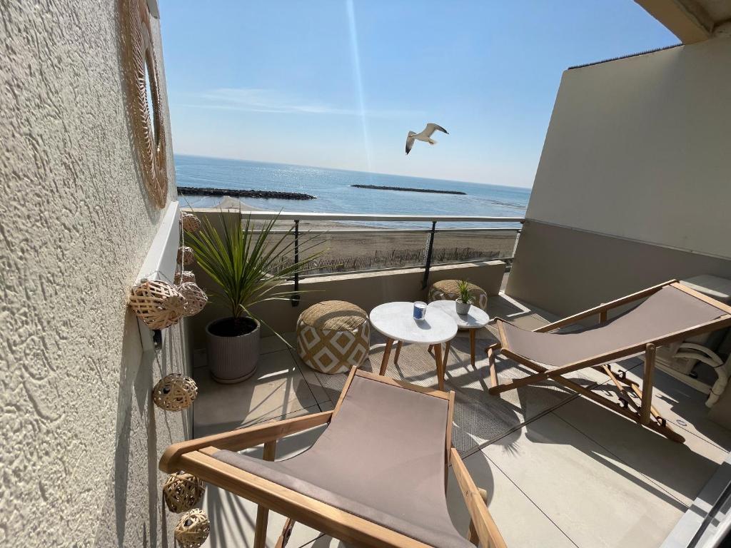 Appartement Le pied dans l'eau 3éme 845 Avenue de l'Évêché de Maguelone 34250 Palavas-les-Flots