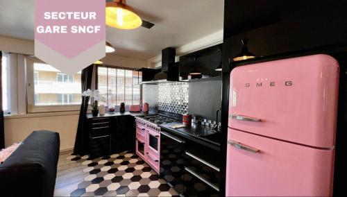 Le Pink Lady, Secteur Gare, Parking Gratuit