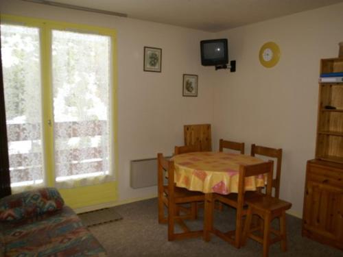 Appartement Le Pleynet, 2 pièces, 5 personnes - FR-1-557A-4 La Ferrière france