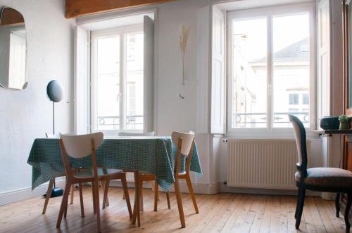 Le Pommeraye : Duplex hyper centre