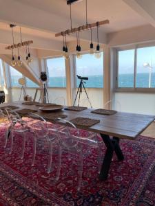 Le poséidon, gîte EXCEPTIONNEL face à la mer avec spa, terrasse, 4 chambres UN VRAI COUP DE COEUR