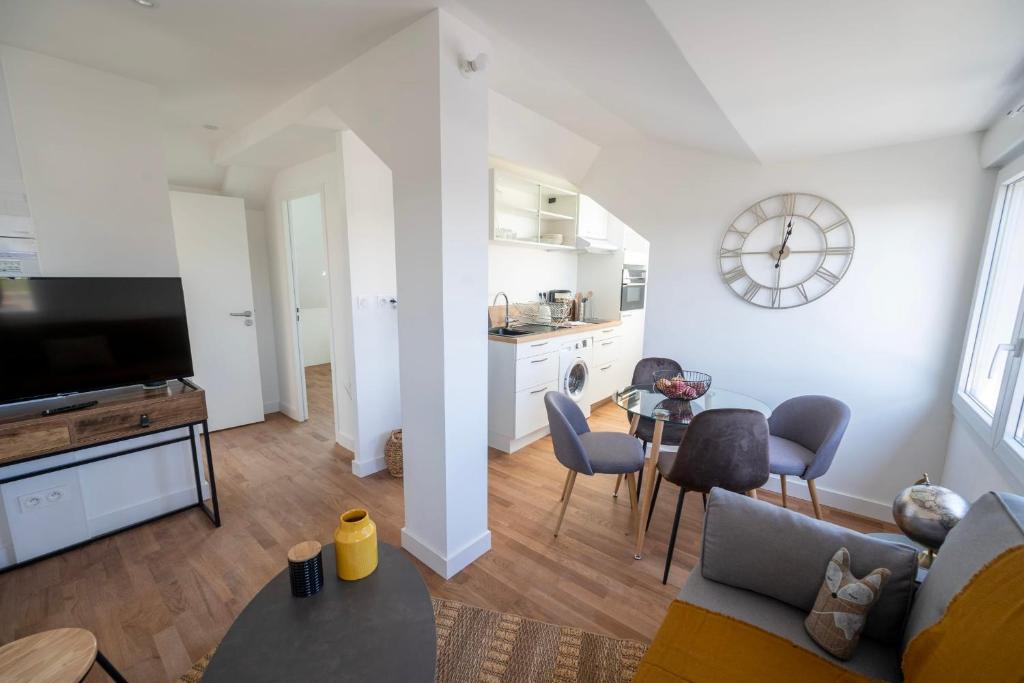 Appartement Le Poulorio 12 - T2 - Proche Gare - dernier étage 10 RUE POULORIO 56100 Lorient