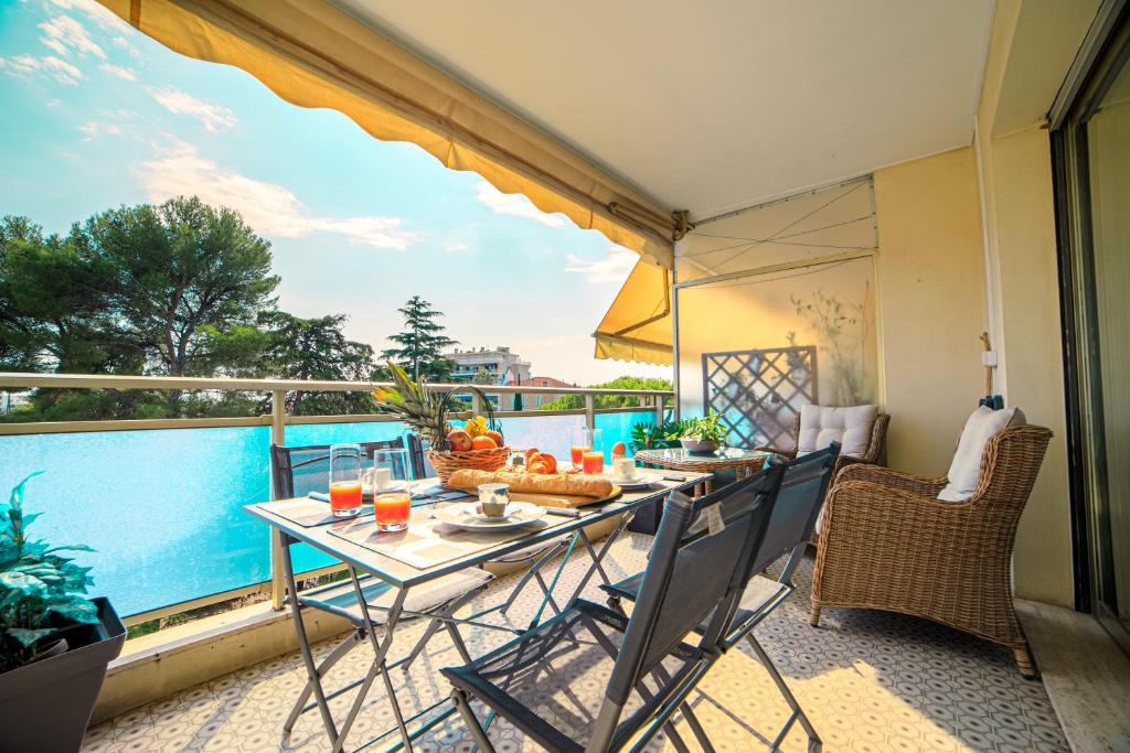 Appartement Le Prado Parc 17 Avenue du Grand Pin 06400 Cannes