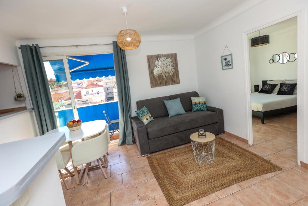 Le Provençale : Plages, Balcon, Clim 6 Avenue de l'Est, 06220 Vallauris