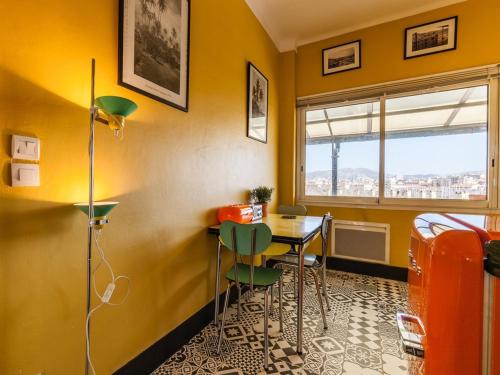 Le Ptit Jaune- Terrasse sur le Vieux Port