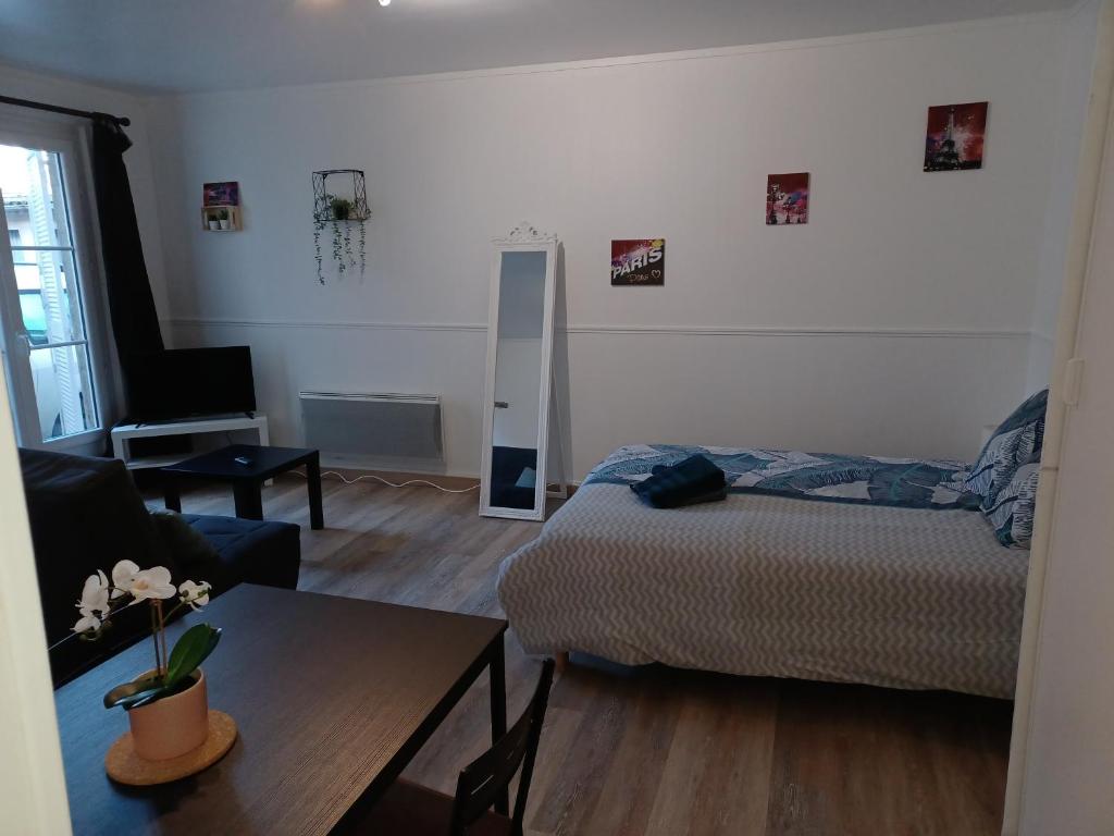 Le quadrapin, studio 4 personnes centre ville Compiègne rez de chaussé 26 Rue de la 8éme Division, 60200 Compiègne