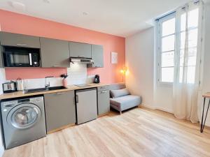 LE QUAI 3 - Studio neuf LUMINEUX CALME - CLIM - WiFi - Gare à 200m