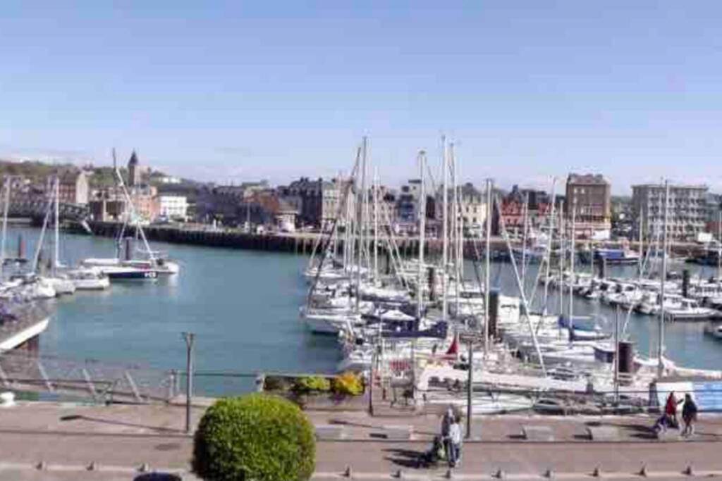 Le Quai 7 4e 4eme etage 7 Quai Henri IV, 76200 Dieppe