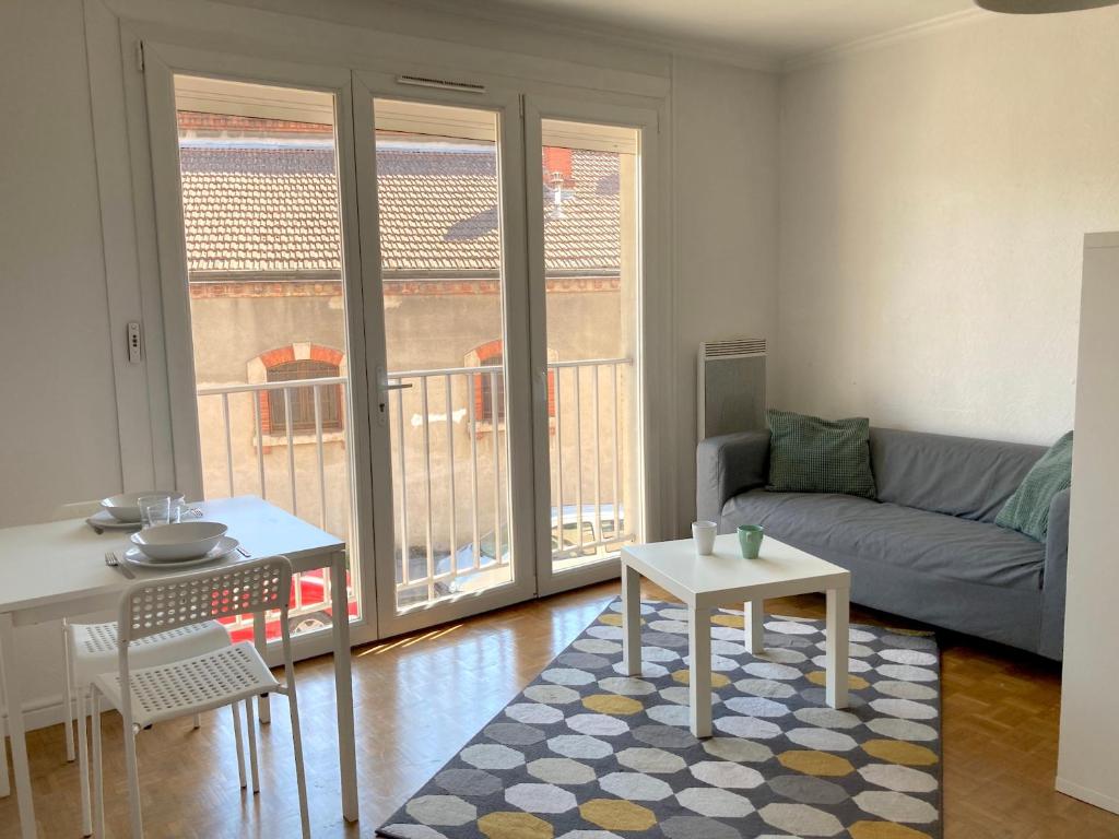 Appartement Le Raymond, Grand Studio, Parking 21 Avenue Raymond Naves 31500 Toulouse