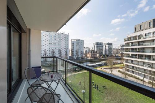 Le Reflet by Cocoonr