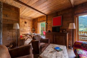 Le Refuge de Serre-Chevalier, dans un esprit chalet, commune de Le Monêtier-les-Bains