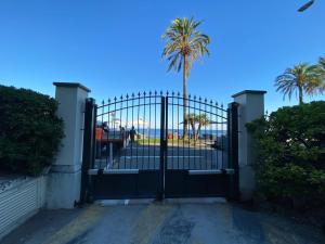 Le Régina, Palace front de mer