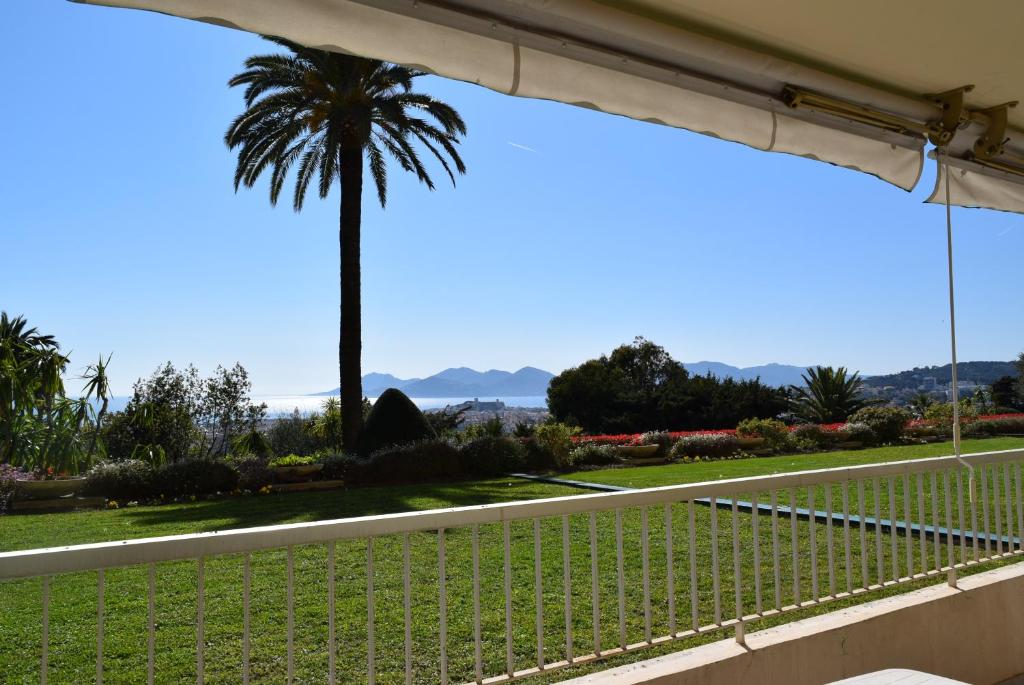 Le Renoir 2 Avenue Renoir, 06400 Cannes