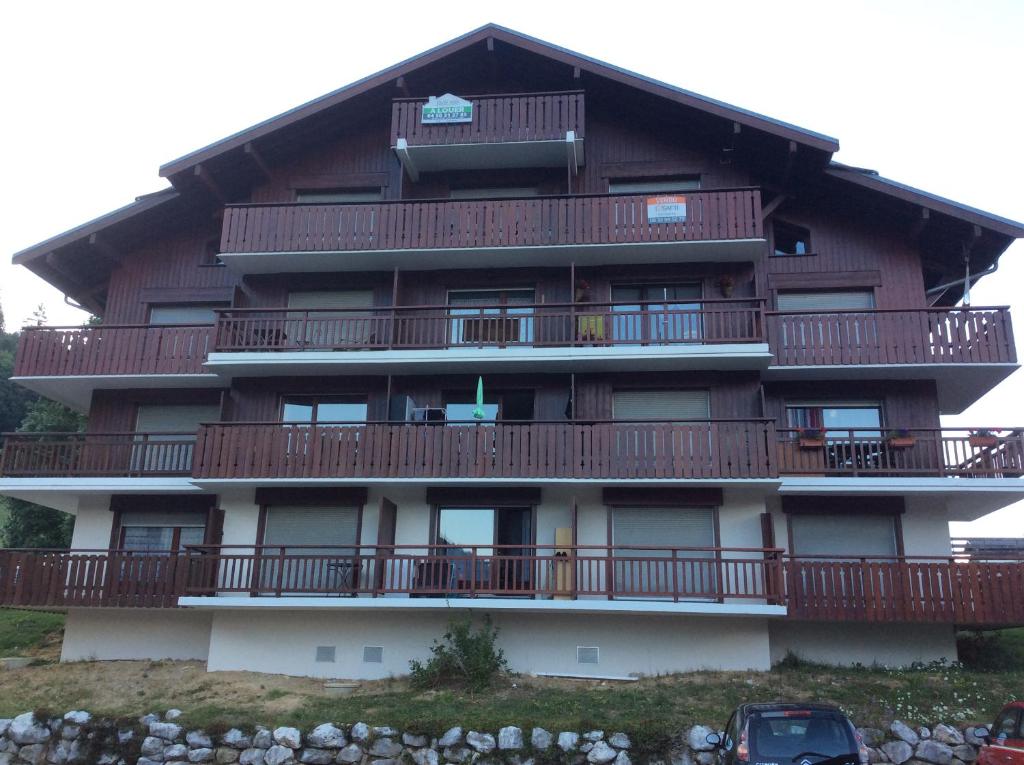 Appartement Le Repaire de Bellevaux aux pieds des pistes Haute Savoie Les Mouilles, Chalets du Pounant Bat D, apt 4 179 Route des Montagnes 74470 Bellevaux