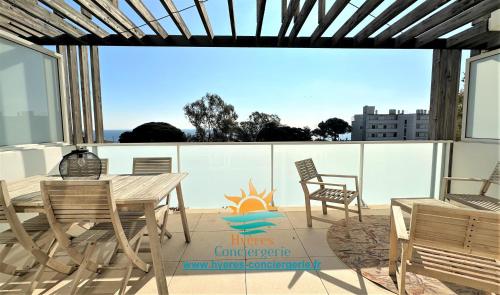 Le Rivage-T3 vue Mer-50m de la mer-Piscine-parking-Wifi