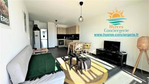 Le Rivage-T3 vue Mer-50m de la mer-Piscine-parking-Wifi