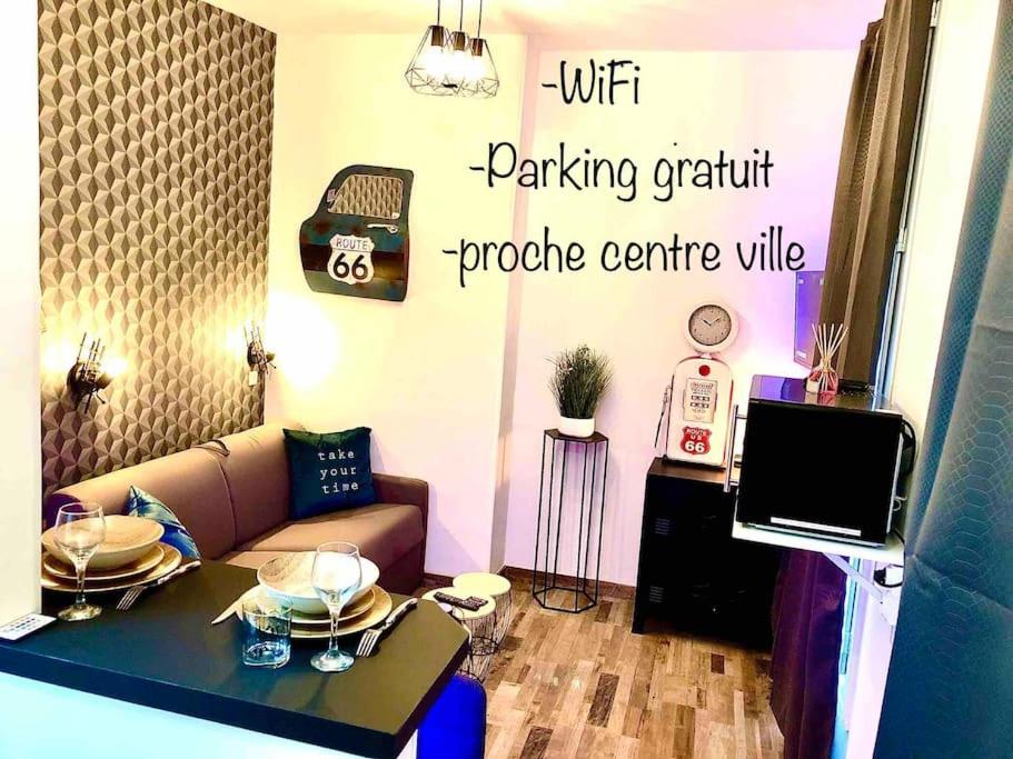 Appartement Le Road 66, proche centre ville, parking gratuit. Appartement 3 étage 1 32 Rue du Mail 89100 Sens