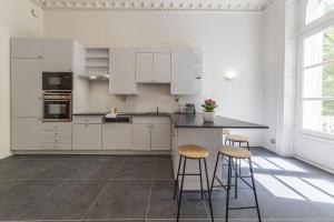 Le Roi René, Appartement Haussmannien exceptionnel