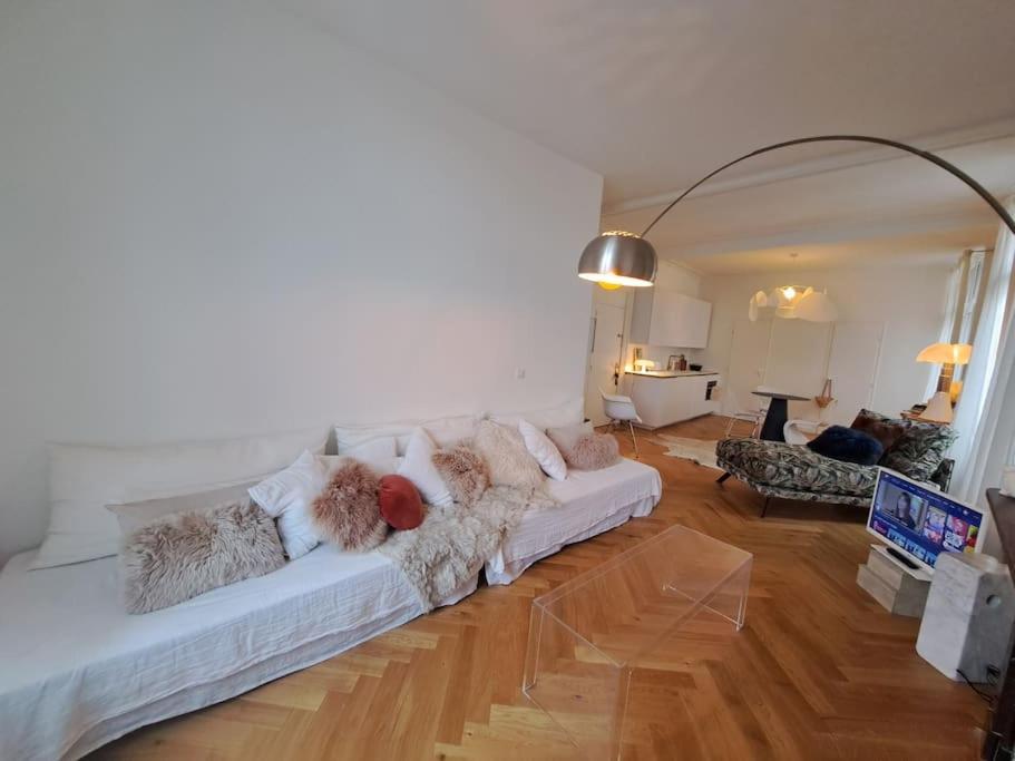 Appartement Le Romantique YourHostHelper 1 Rue Durand 34000 Montpellier