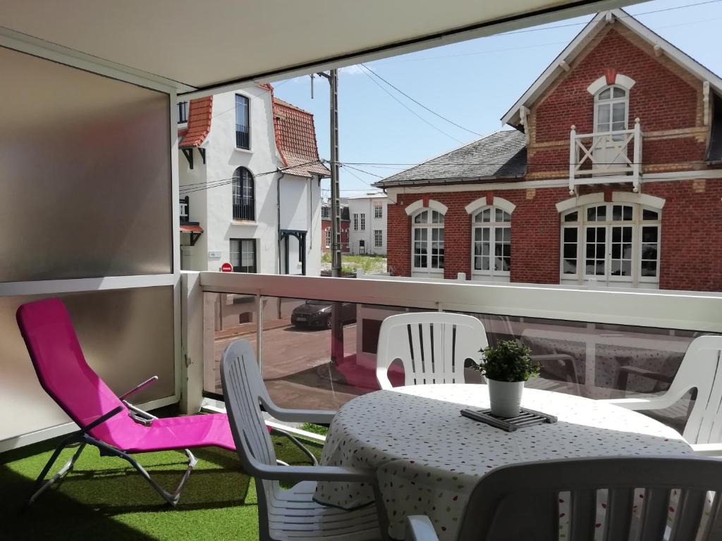 Appartement Le Saint Amand, studio cabine, agréable terrasse sud 13 Rue Saint-Amand 62520 Le Touquet-Paris-Plage