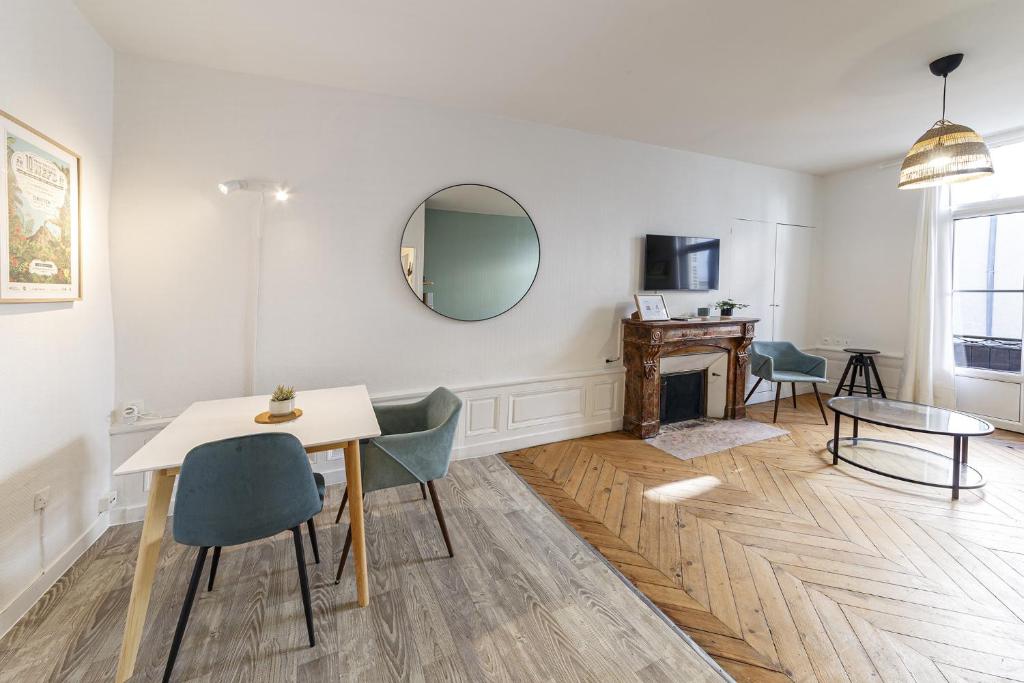 Le Saint-Aubin, appartement chic et moderne rue Saint Aubin, 52, 49100 Angers
