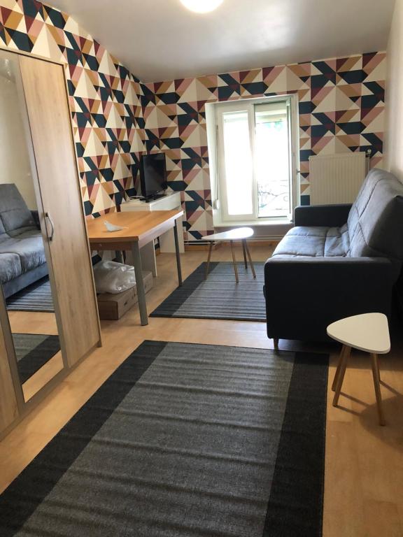 Appartement Le saint sauveur 24m2 Studio au 2 eme etage 78 Rue Saint-Sauveur 55100 Verdun