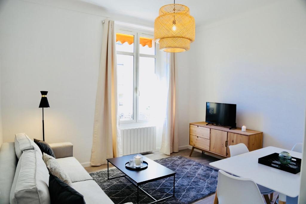 Appartement Le Salvator M. Durand 7 Avenue de Madrid 06400 Cannes