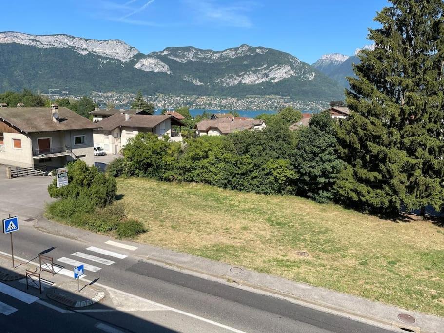 Appartement Le SanTiego 100m du lac et 4km du vieil Annecy 1802 Route d'Albertville 74320 Sévrier