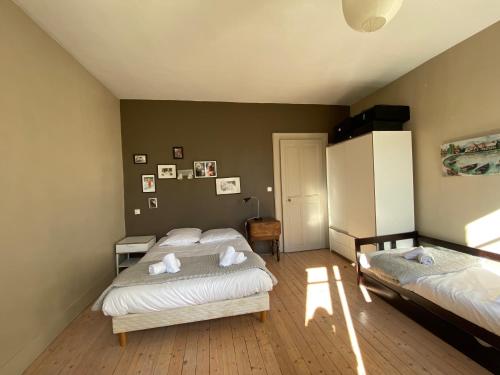 Le Sartre - appartement dans maison classée, jardin & parking !