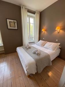 Le Sartre - appartement dans maison classée, jardin & parking !