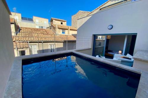 Le Secret P4 with terrace and pool