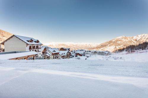 Le Soleil des Orres - maison pied des pistes - piscine, sauna et hammam