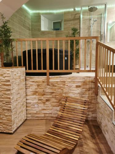 Le Spa de la Cathédrale - Jacuzzi - Sauna - Champagne - Wifi