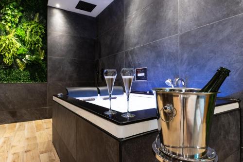 Le SPA & Le Cocon - Jacuzzi - Sauna - Appart'Hôtel SPA - Melina & Alfred Agen