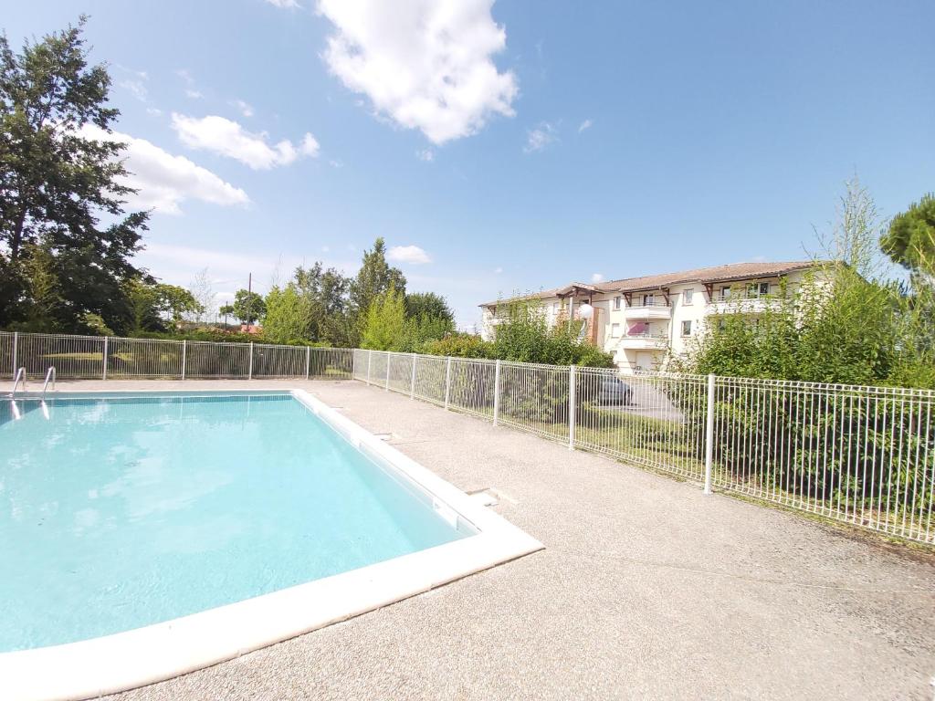 Appartement Le Sporting Land - avec piscine, place de parking & gourmandises offertes ! 11 Avenue du Levant 81600 Gaillac