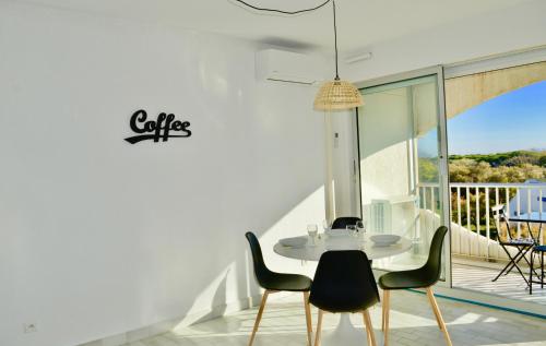 LE ST BARTH - P2 climatisé avec parking et accès wifi - Plage en bas de la résidence