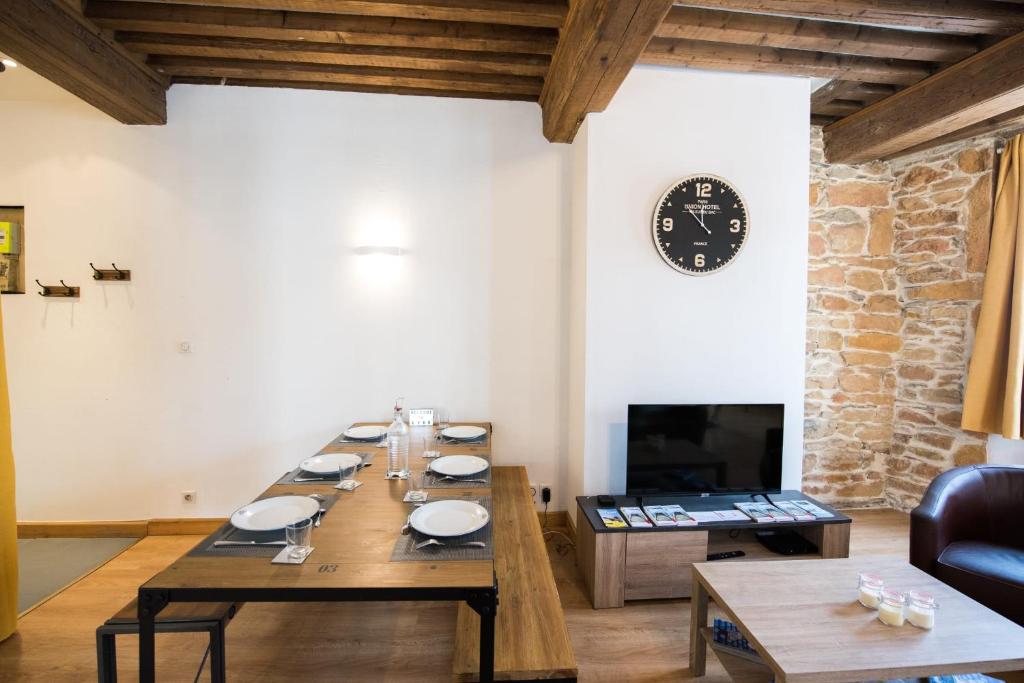 Le St Pierre - Style et Caractère à 10min du Vieux Lyon 2 Rue Saint-Pierre de Vaise, 69009 Lyon