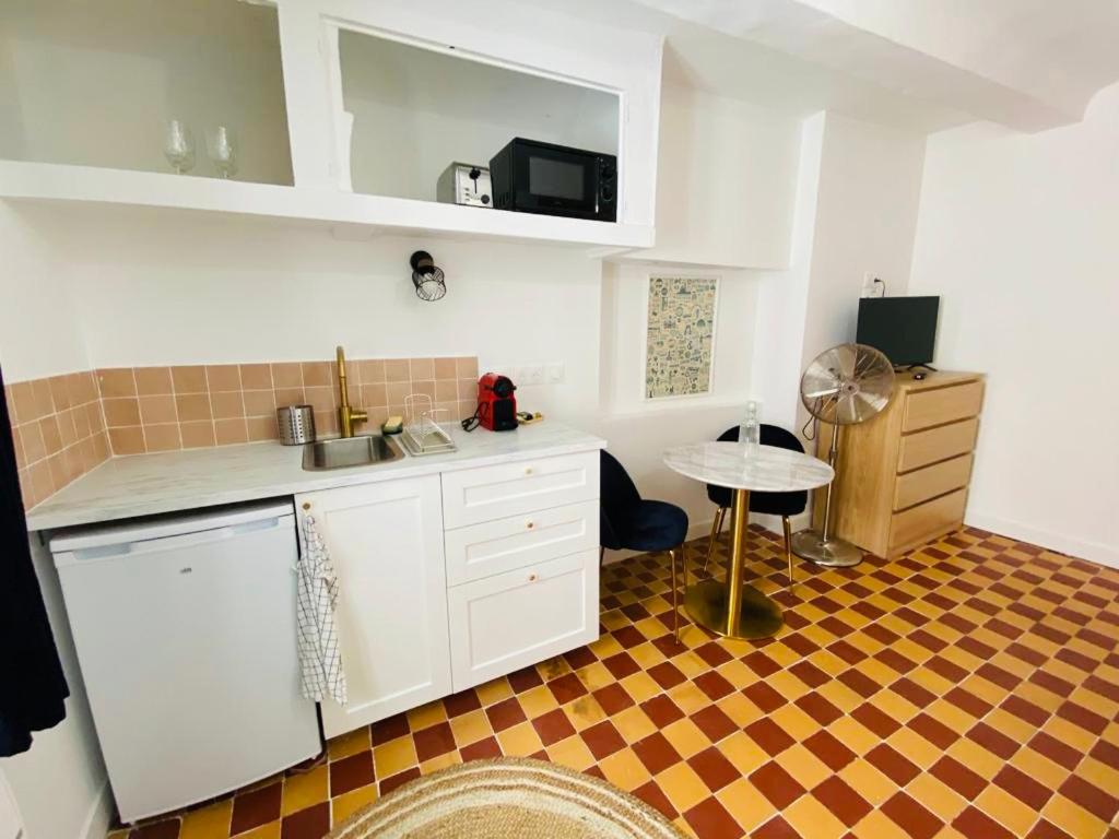 Appartement Le studio des dames 2G 27 Rue Fontaine de Caylus 13002 Marseille