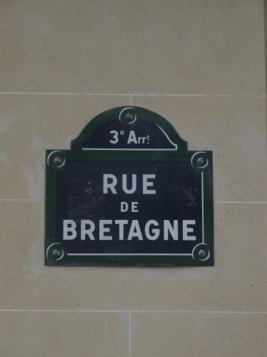 Le studio des enfants rouges
