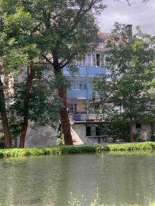 Le « studio sur la Neste » dans le centre d’Arreau
