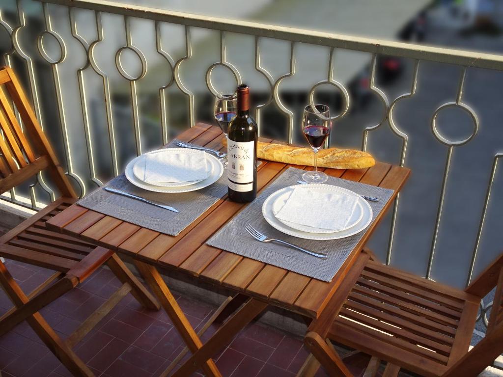 Appartement Le Sunlight, quiet and cosy with terrace! 3 Rue Jacques Offenbach 06000 Nice