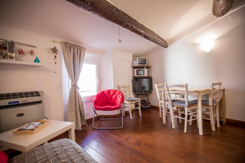 Le Suquet Style by Connexion 4, RUE DU SUQUET, 06400 Cannes