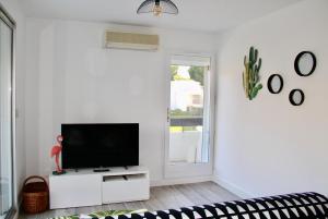 LE TAMARINA P2 avec parking - piscine proche plage