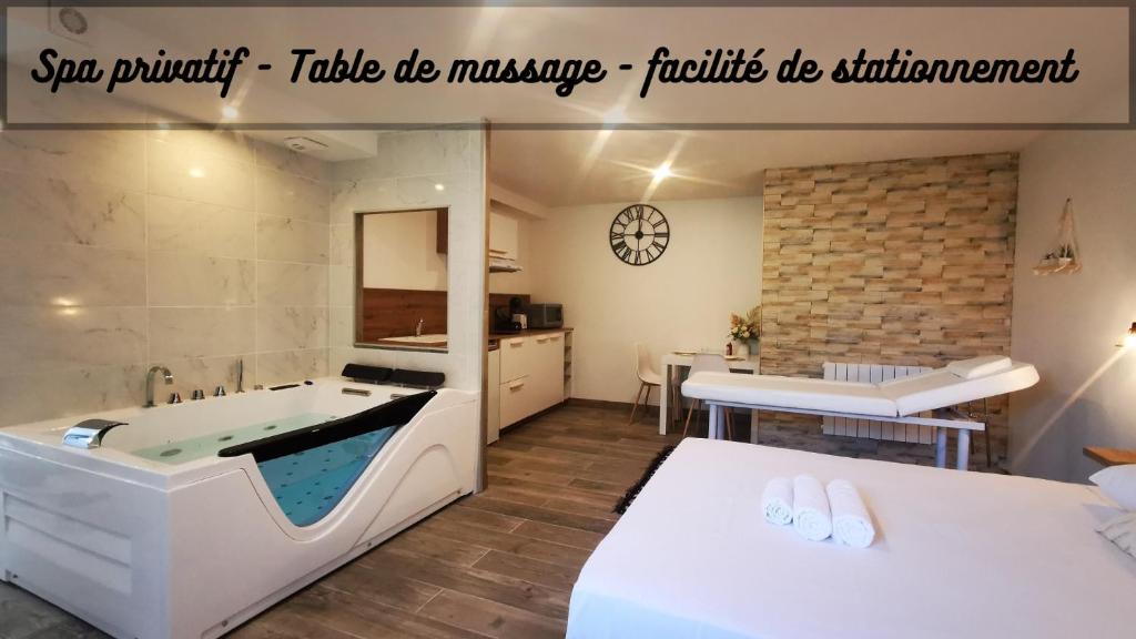 Appartement Le temps d'une pause, jacuzzi et table de massage 19 Rue Hector Berlioz 38550 Saint-Maurice-lʼExil