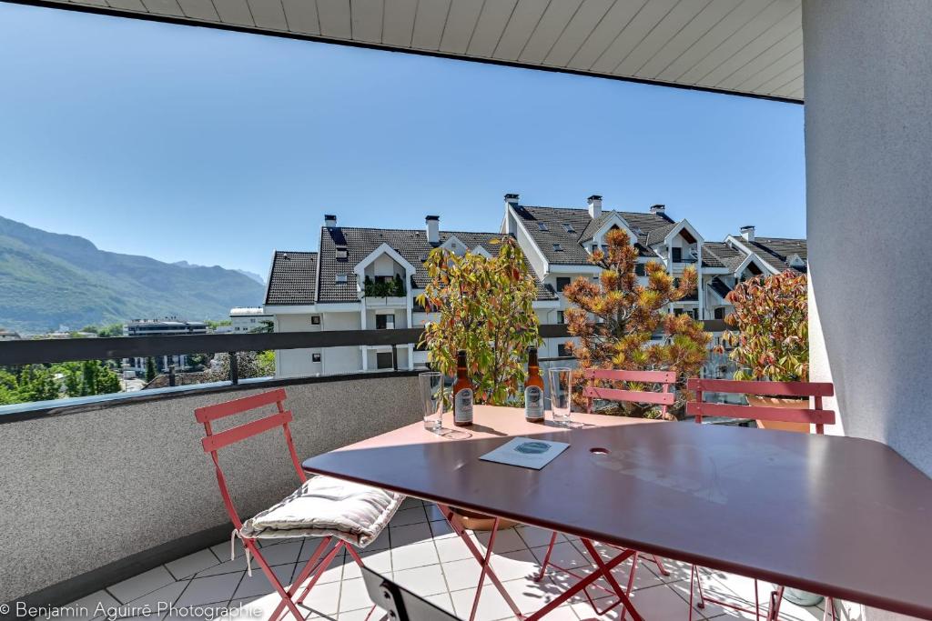 Appartement Le Thélème - Duplex apartment in Annecy balcony & parking 800m from the la 17 rue Thomas Ruphy 74000 Annecy