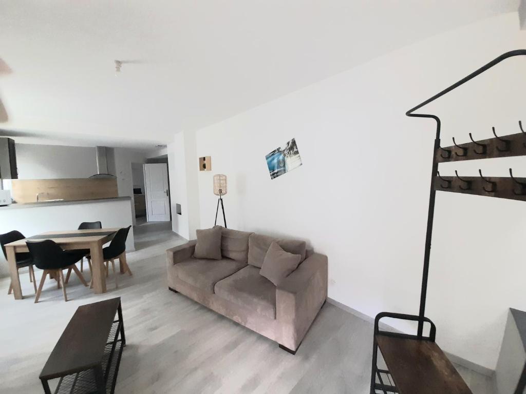 Appartement Le travers (centre ville Joigny) 7 Rue Basse Pêcherie 89300 Joigny