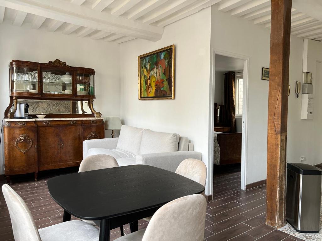 Le trésor de Linola 55 Rue Haute, 14600 Honfleur