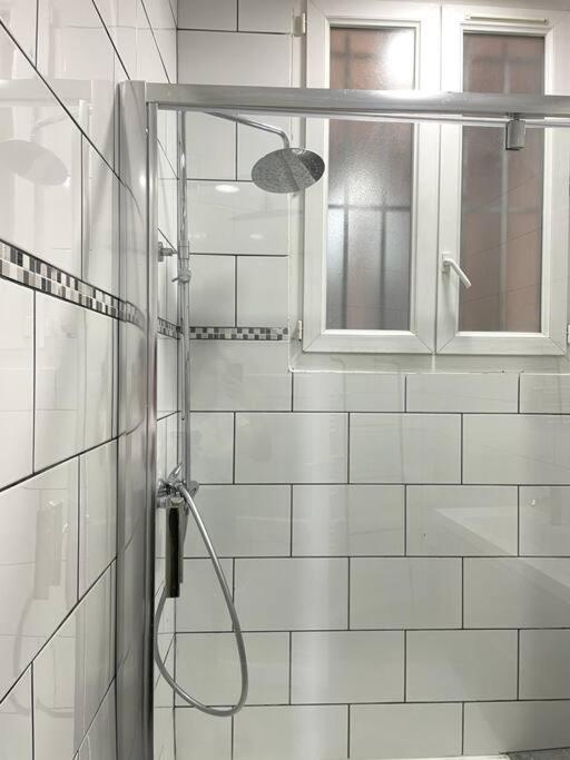 Le triomphe logement central, 8 pax 3 chambres 31 Place Jules Guesde, 13002 Marseille