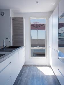 Le Vallat vue mer cassis terrasse privative spa jacuzzi barbecue calanques