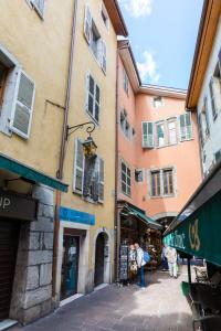 Appartement Le Veyrier - Small studio for 2 people in the heart of the old town 12 Rue du Pont Morens 74000 Annecy Rhône-Alpes